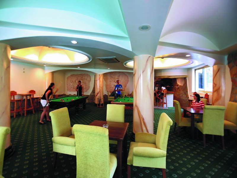 Defne Ana Hotel Сиде Екстериор снимка