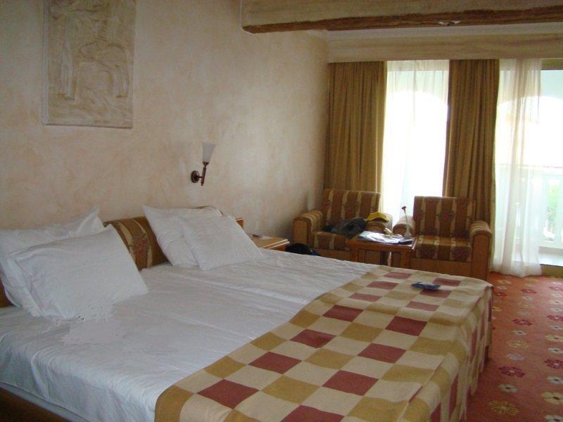 Defne Ana Hotel Сиде Екстериор снимка